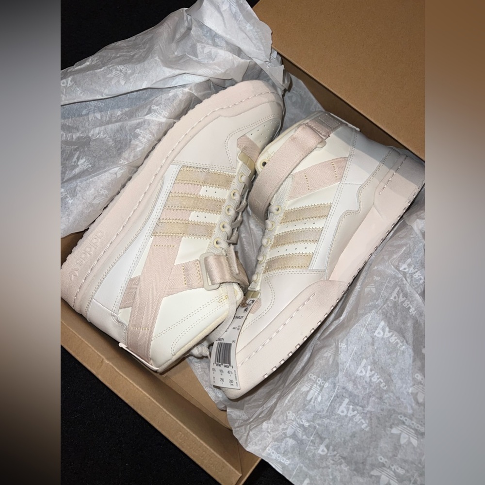 NWT - Men’s adidas Forum Mid Parley (Size 11)